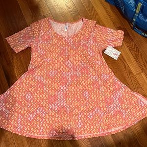 Cute summer colors Lularoe Perfect T size Small